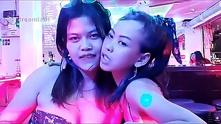 泰国人pattaya bargirls法国人亲吻（2020年10月10日，芭堤雅）