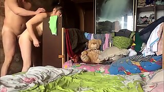 Mit der russischen Prostituierten bei Zuhause